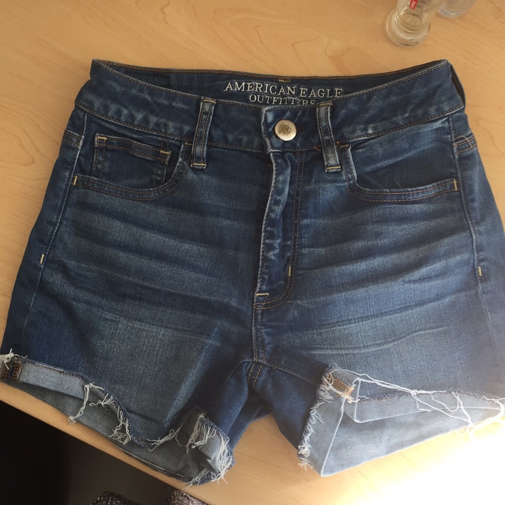 American Eagle shorts super stretch